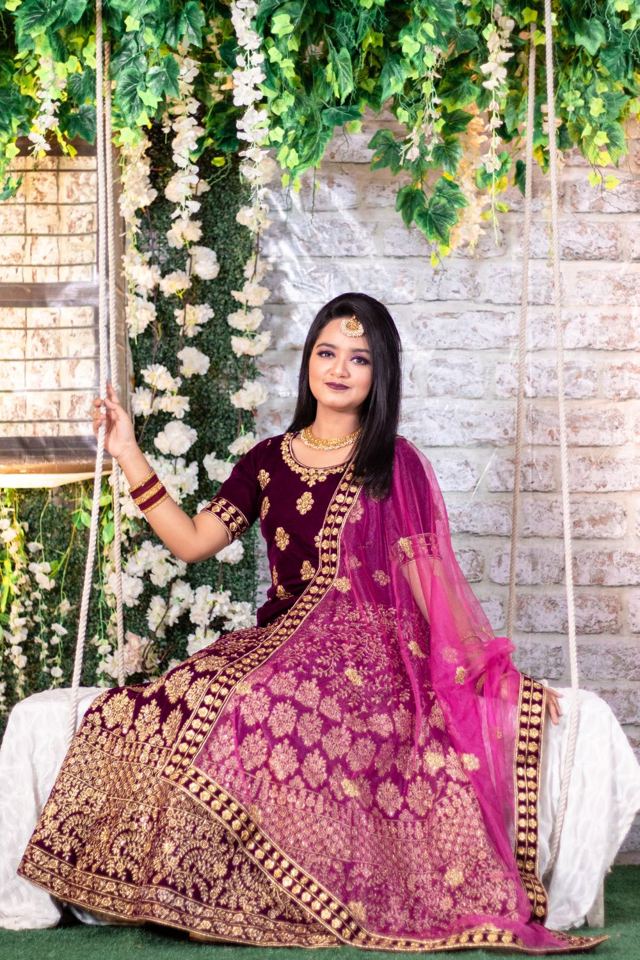 Gulnaar Baraat Lehenga