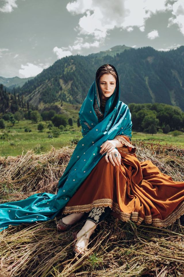 Kashida Embroidered Pashmina Shawl